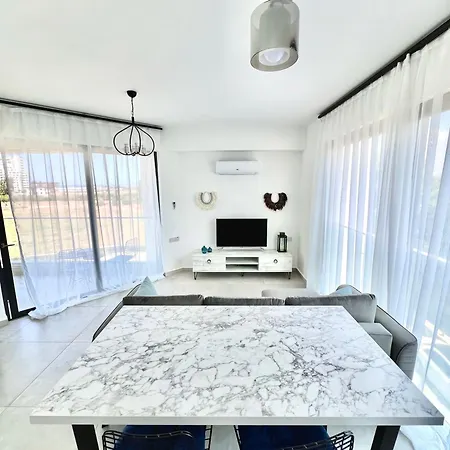 Aphrodite Beachfront Appartement
